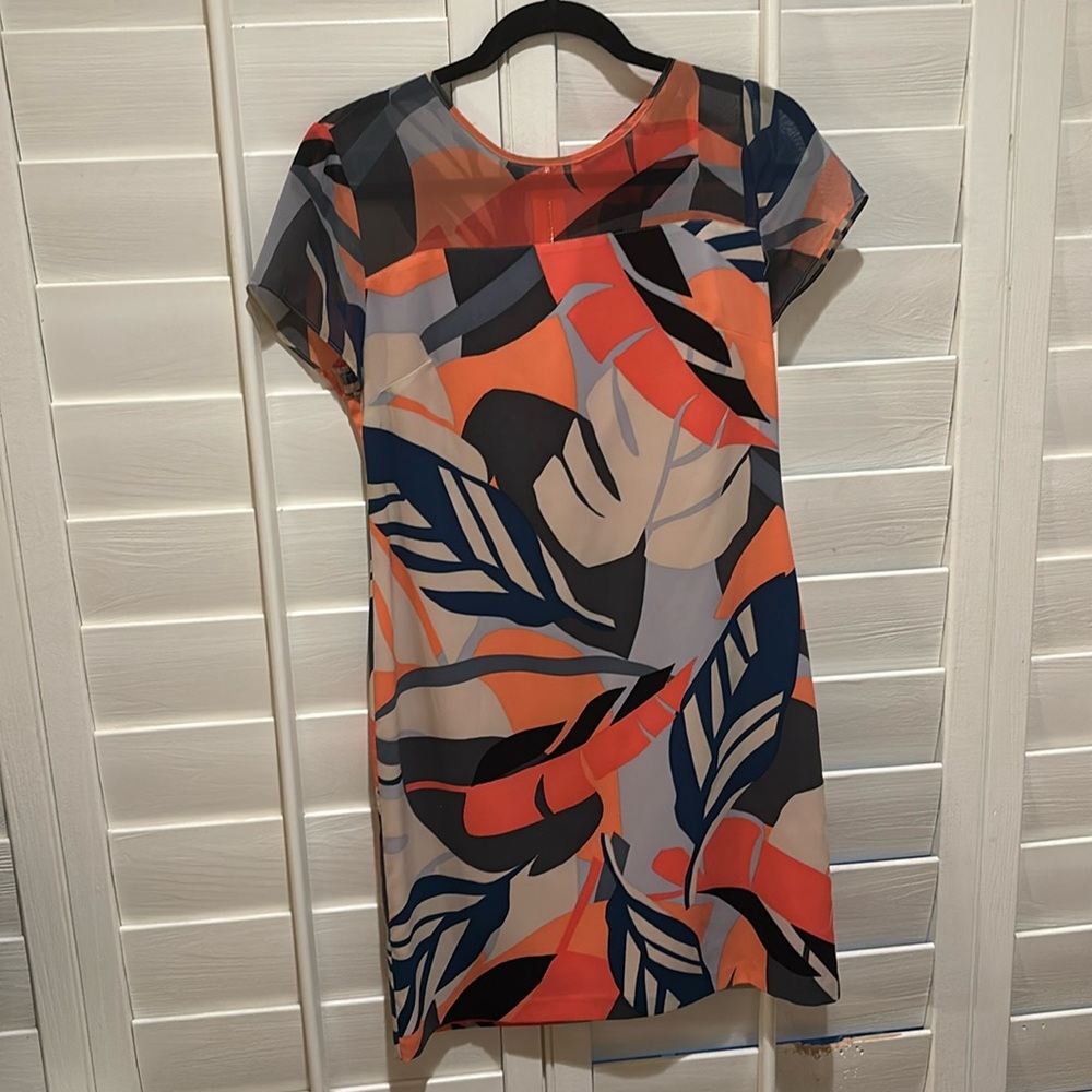 Gorgeous Vince Camuto tropical dress